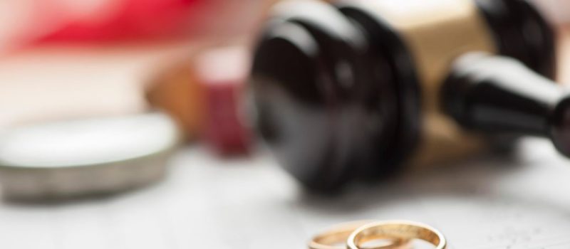 divorce lawyer